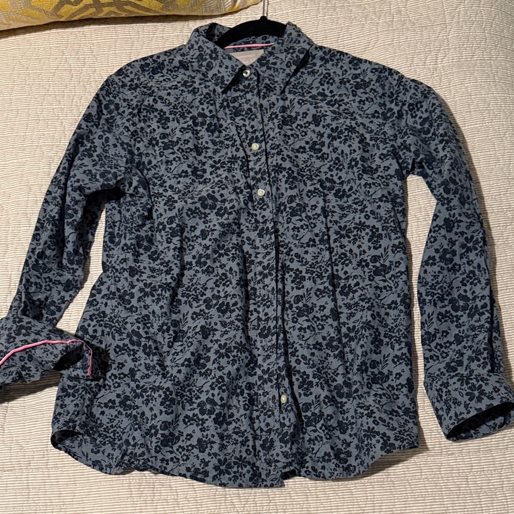 Banana Republic Blue Floral Women's Button Down Shirt